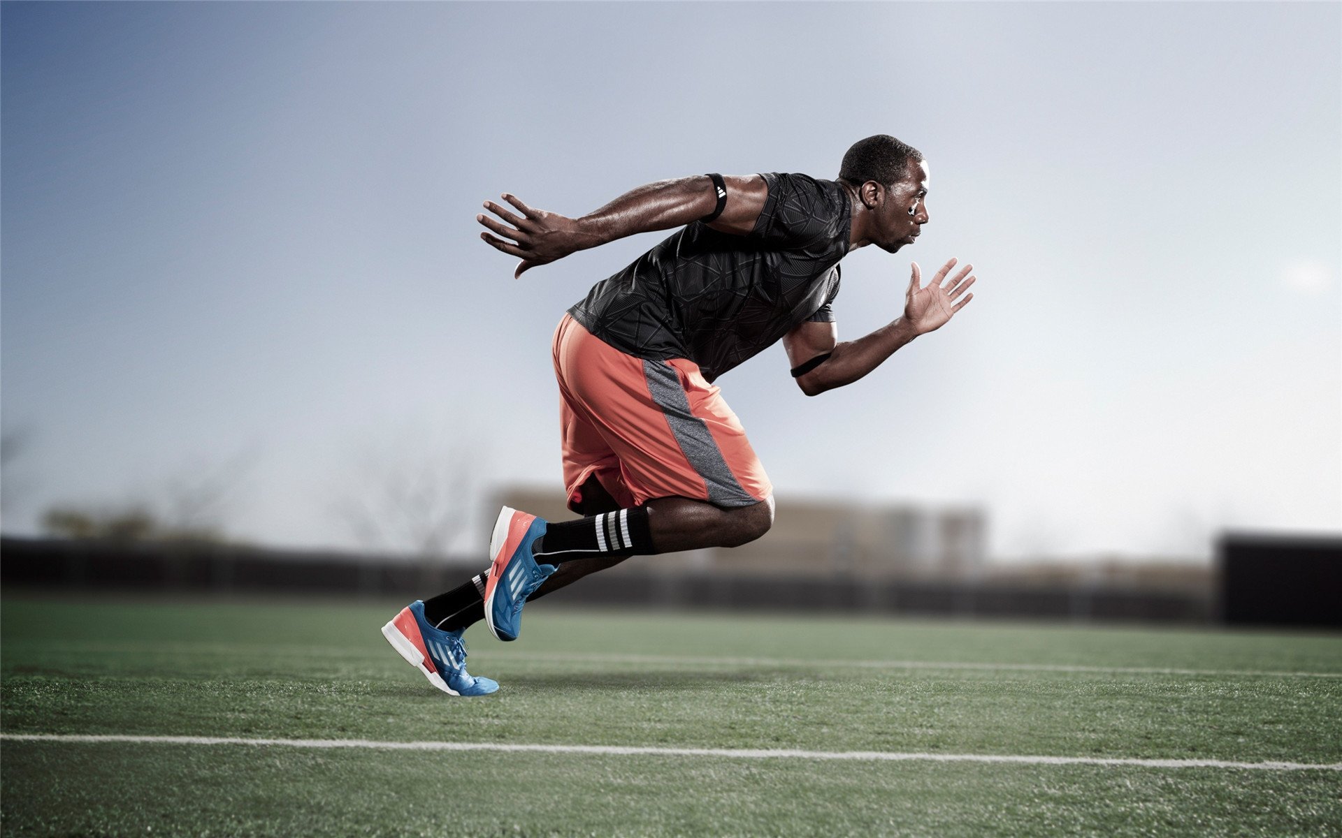 李钦诚在“湾区杯”围棋大棋士赛中表现抢眼，棋手李钦诚