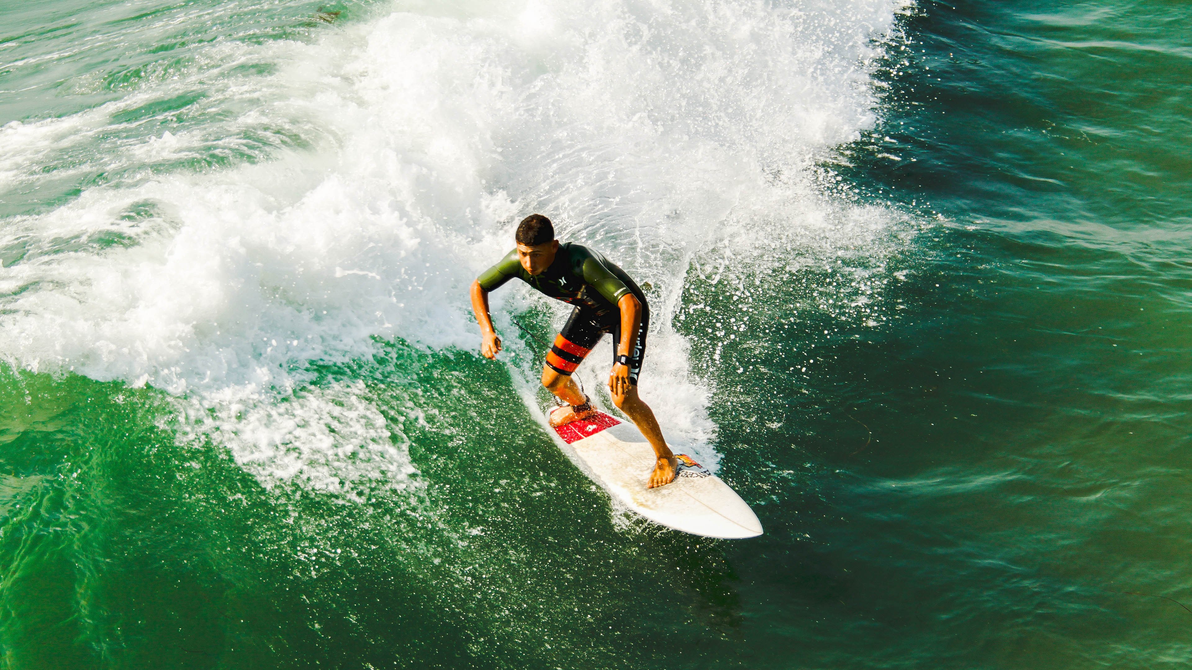 赛场外的激情：粉丝们的WRC狂欢派对与精彩瞬间